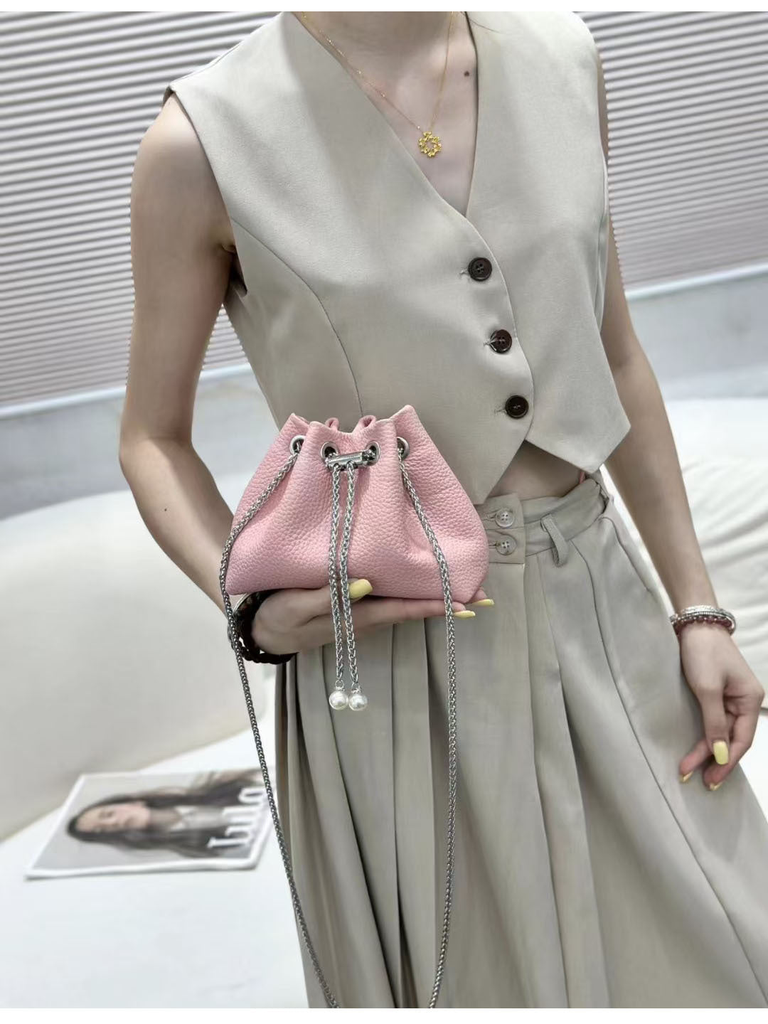 Niche Genuine Leather Bucket Bag for Women2024New Mini Small Bag Top Layer Cowhide Autumn Chain Shoulder Crossbody Bag