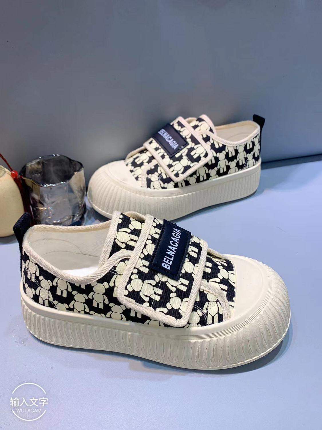 2025Platform Shoes Casual Shoes Sneakers New Trendy Outdoor All Black39Code,40In Stock