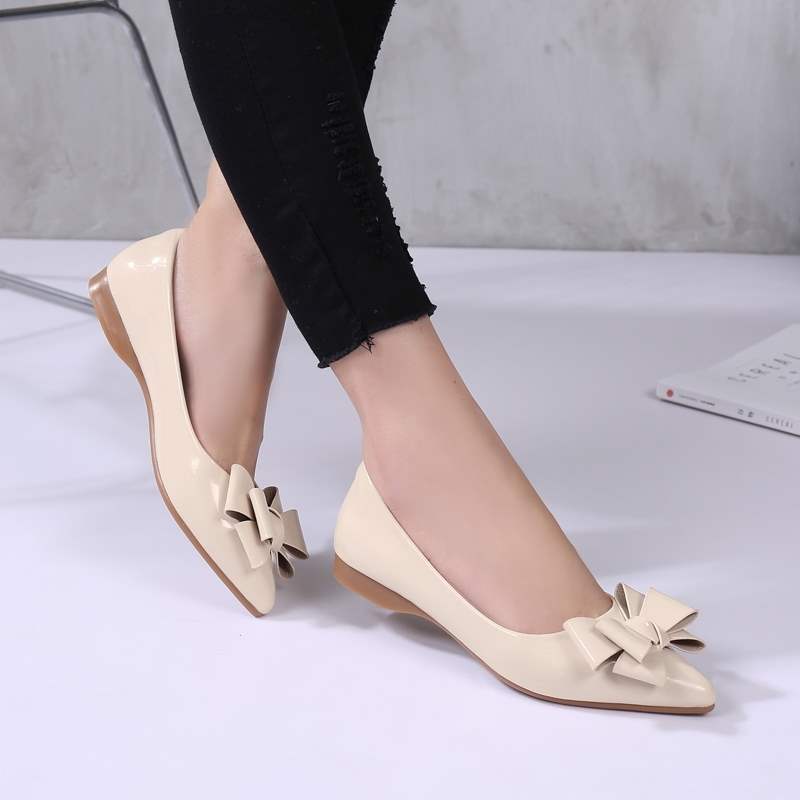 Red Bride Shoes Loafers Flat Women's Single Shoes Pointed Toe Fashion Korean Style Casual Versatile Soft Leather Soft Sole Shoes