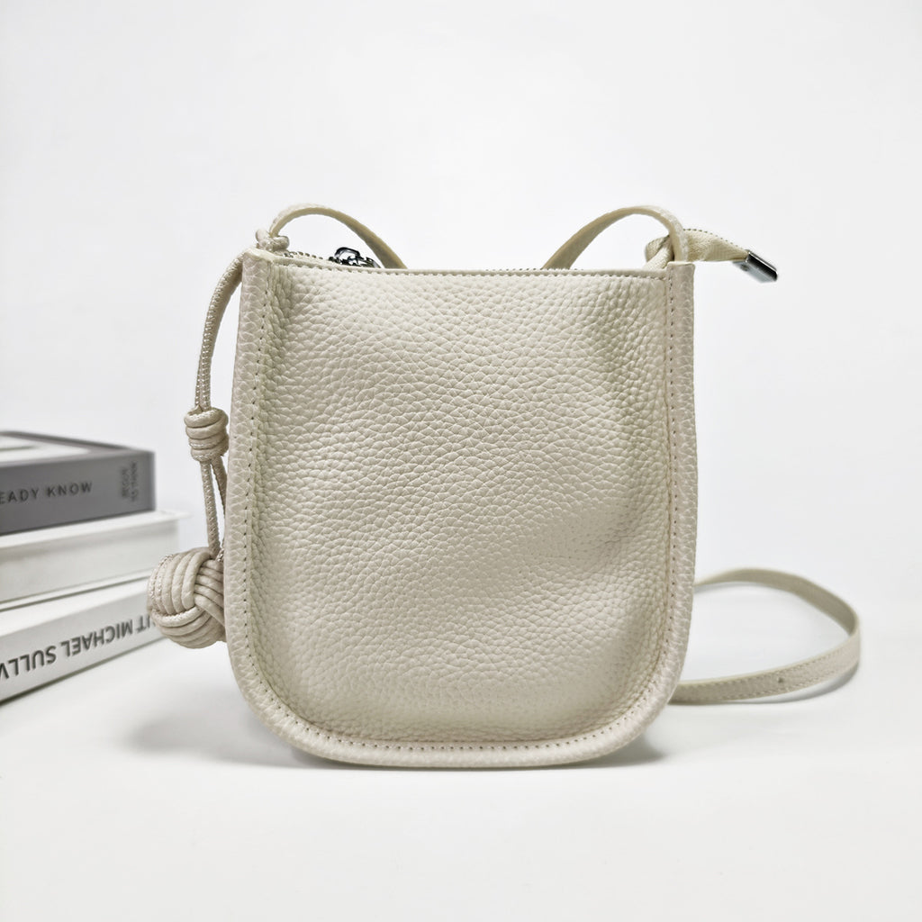 Genuine Leather Small Bucket Bag Trendy Small Bag for Women Fashion Woven Ball Phone Bag Versatile Shoulder Crossbody Bag