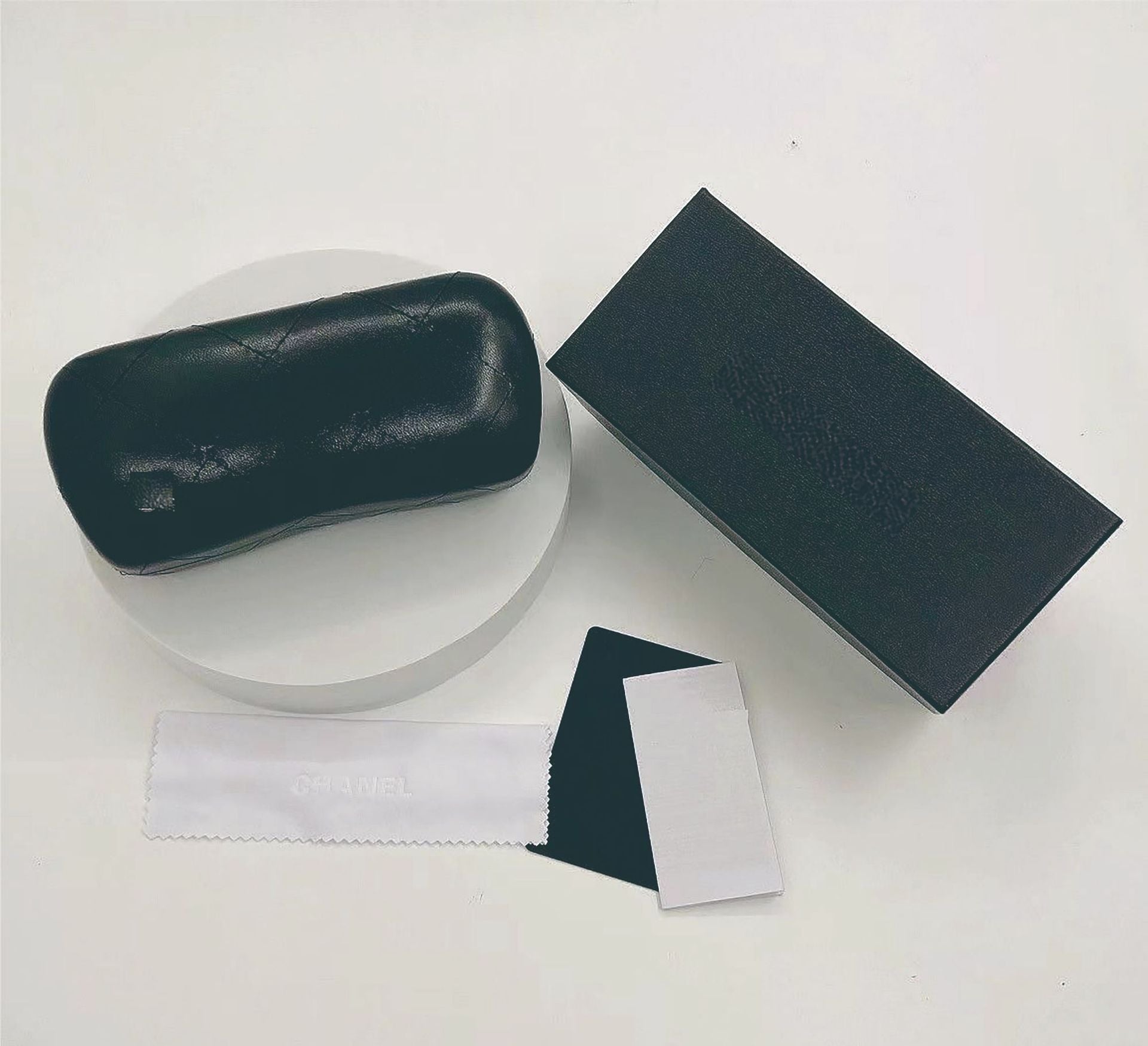 Spot wholesale high-end velvet glasses case Pink Fashionable and Elegant Sunglasses Case Sunglasses case Packing Box