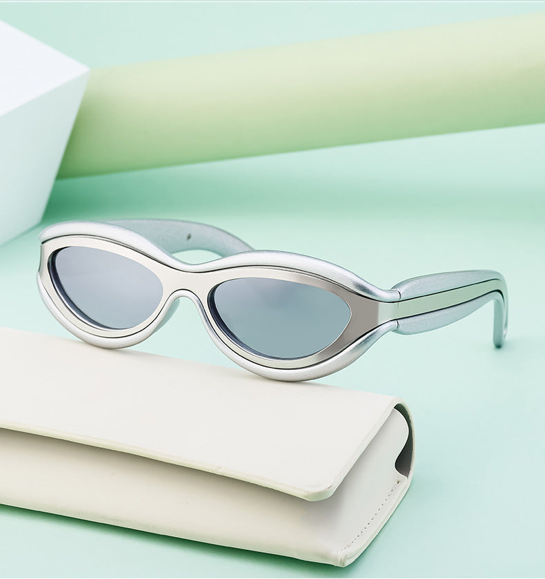 New European and American Y2K Cat Eye Sunglasses for Women Street Style Small Frame Sunglasses for Men Trendy Wholesale sunglasse