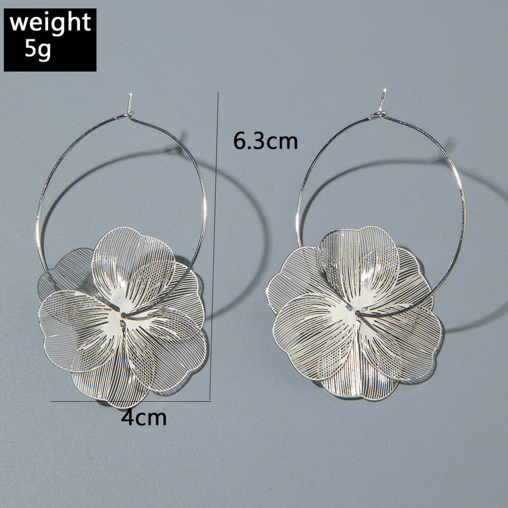 European and American Niche Ginkgo Leaf Tassel Necklace Design Sense Retro Pull-out Imitation Pearl Choker Jewelry choker