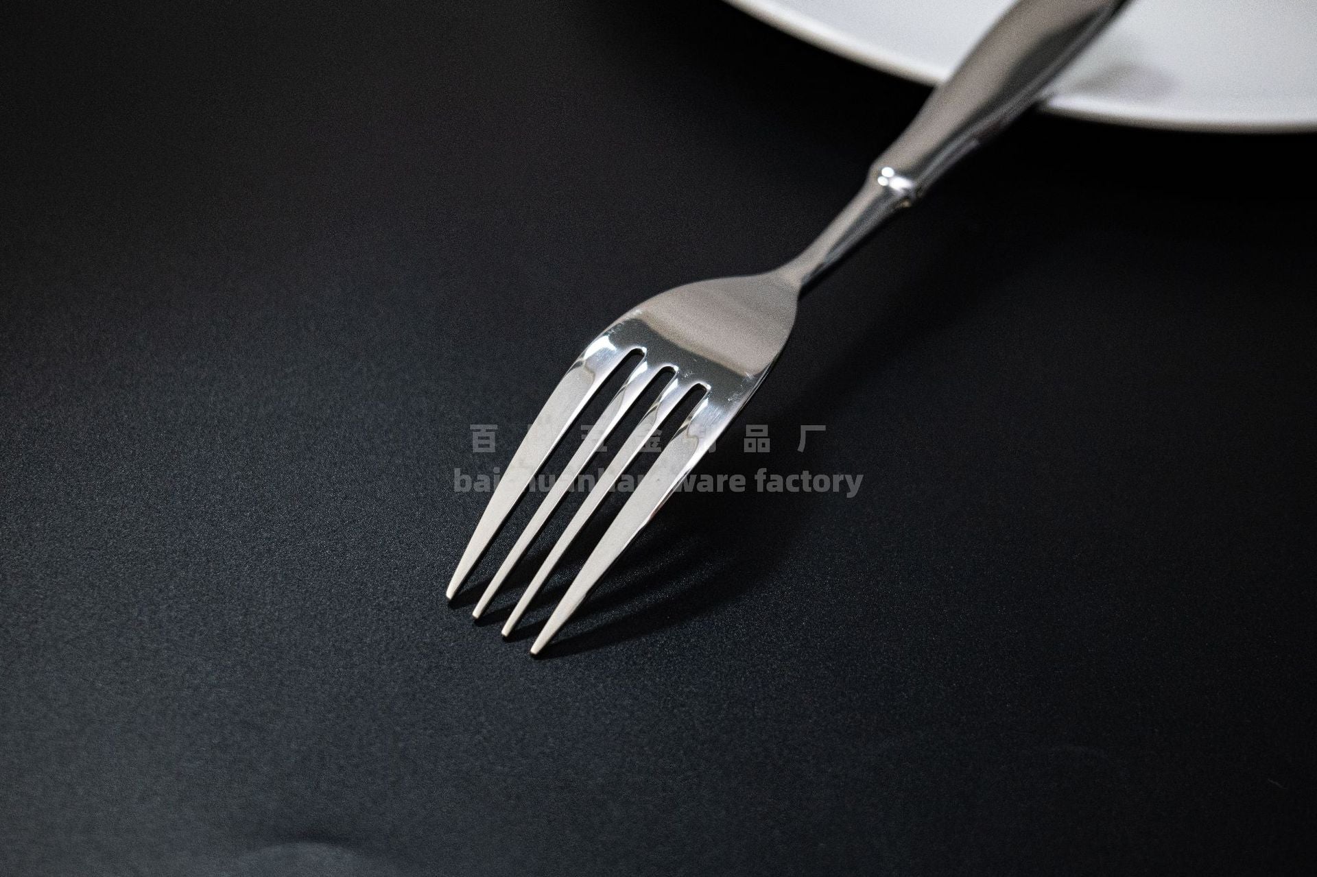 304Stainless Steel Knife Fork Spoon Thickened Tableware Western Hotel High-end Aesthetic Steak Knife Fork Spoon Forged Design