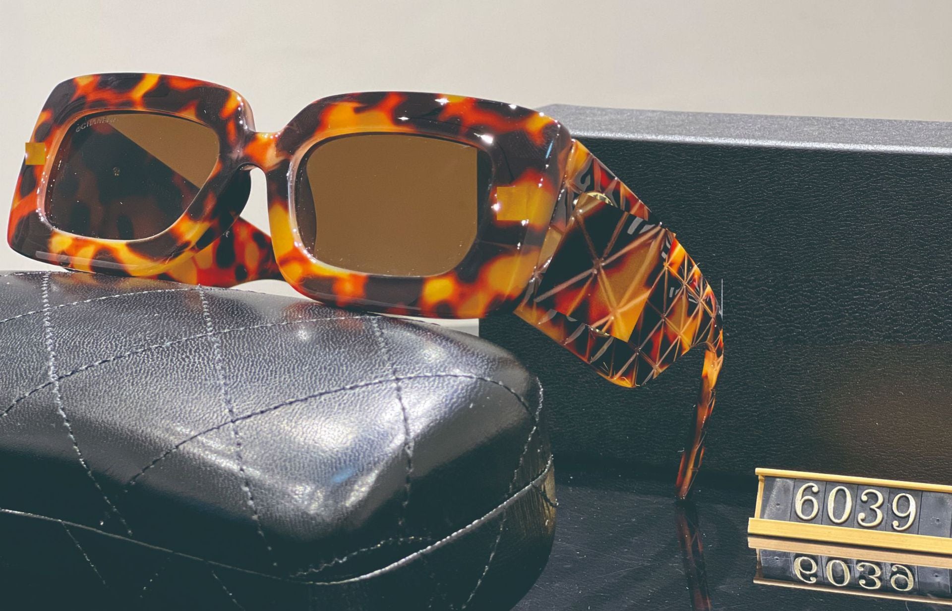 Sunglasses for Women Summer UV Protection Sunglasses for Men Small Face Style Glasses Retro Jelly Color6039Sun Protection Hot Item