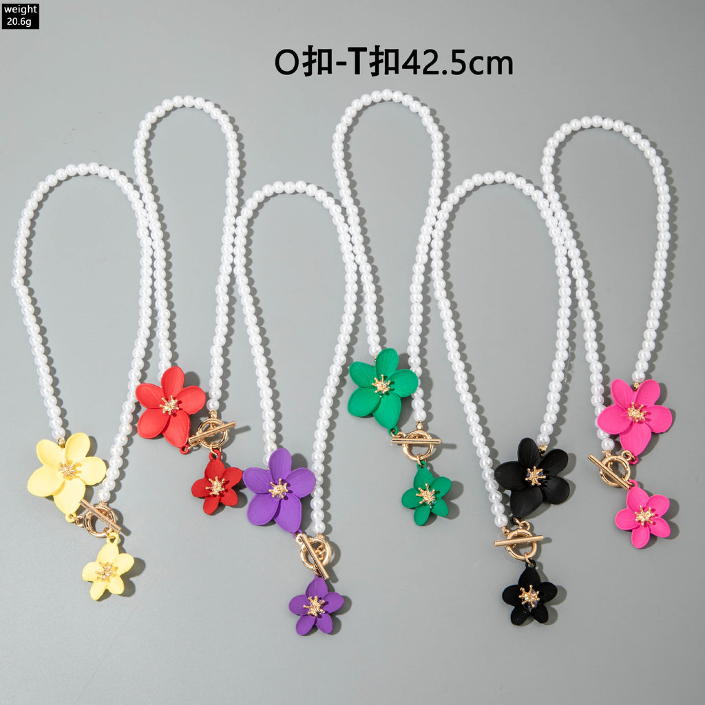 European and American Fashion Simple Alloy Flower Pendant Pearl Necklace  Elegant and versatile OT Buckle Design Sense Accessories