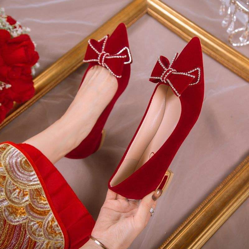 Wedding Shoes for Women Bride Low Heel Chinese Style Xiuhe Wedding Dress Two-Way Toast Red High Heel Maternity3Flat shoes that don't tire your feet