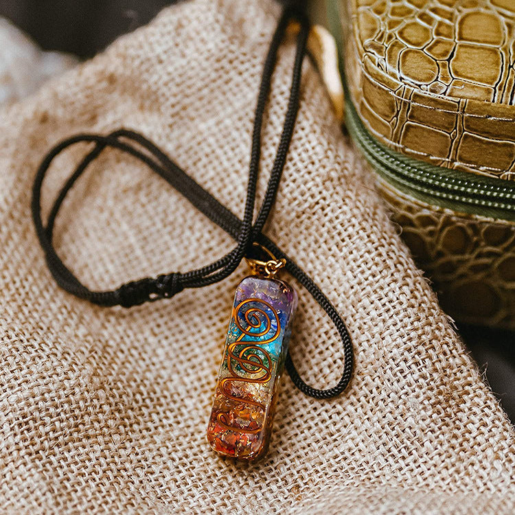 Women's Irregular Crystal Necklace Natural Stone Pendant Resin Epoxy Mixed Color Hanging Ornament Multicolor Crystal Necklace