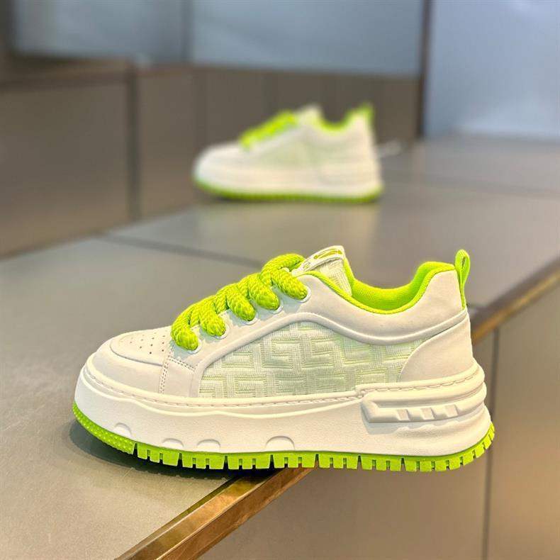 Men's New White Sneakers Mesh Breathable Casual Shoes Fashion Versatile Board Shoes Trendy Sports Shoes Loafers