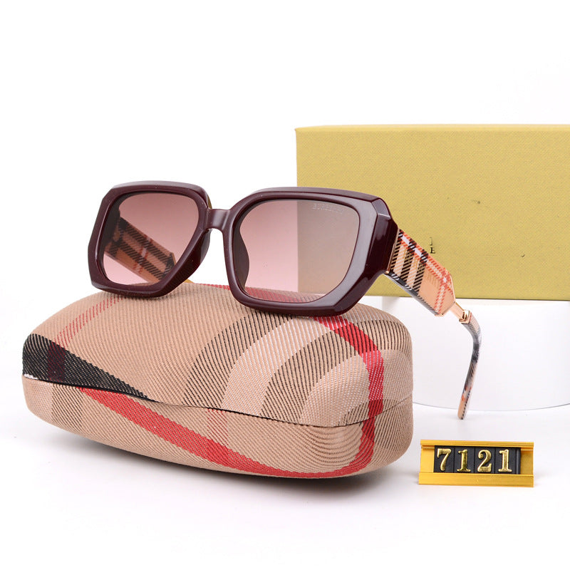 Large Frame B European and American retro women's letter sunglasses ins Internet Celebrity Street Style Square Sunglasses Trendy Versatile Fashion Big Brand