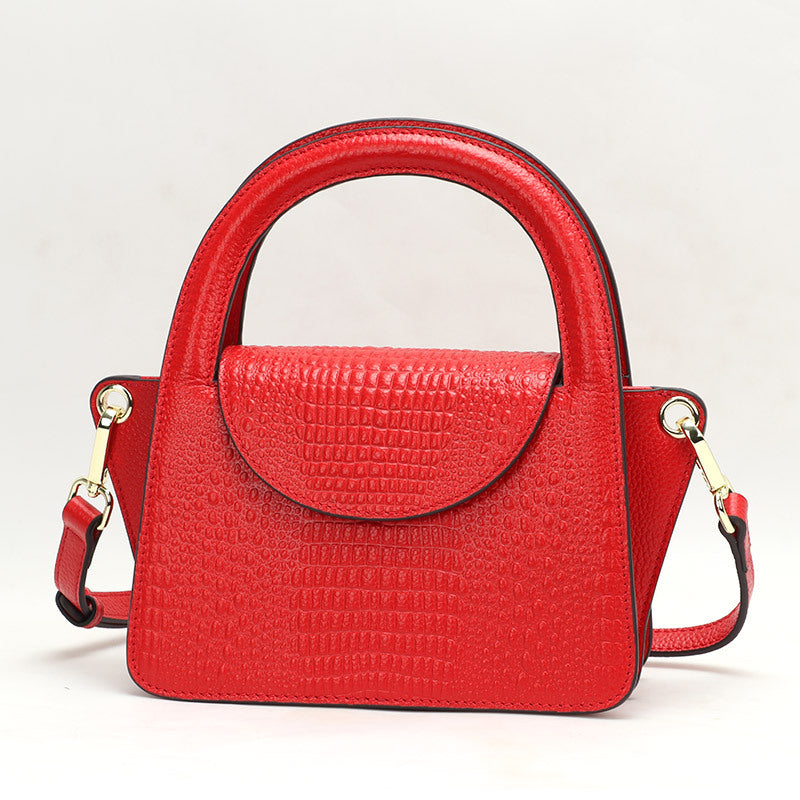 Spring and Autumn New Retro Women's Bag Trendy Fashionable Unique Niche Versatile Crossbody Bag Casual Single Shoulder Small Square Bag