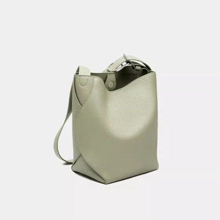Genuine Leather Women's Bag Fashion Single Shoulder Crossbody New Hot Style High-end Korean Trend Versatile Large Capacity Commuter Bucket Bag