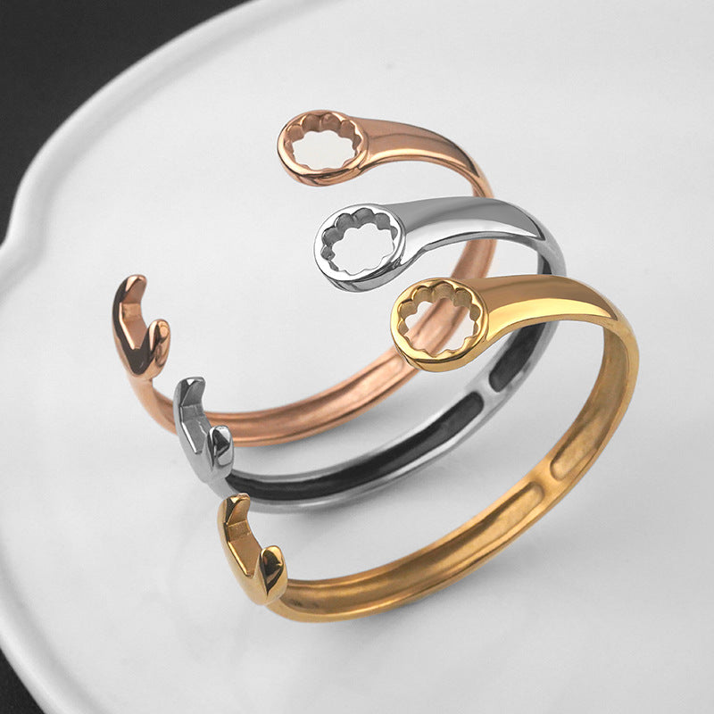 Fashion Trend Men's Stainless Steel Wrench Open Bracelet Electroplated gold Personalized Titanium Steel Jewelry Wholesale