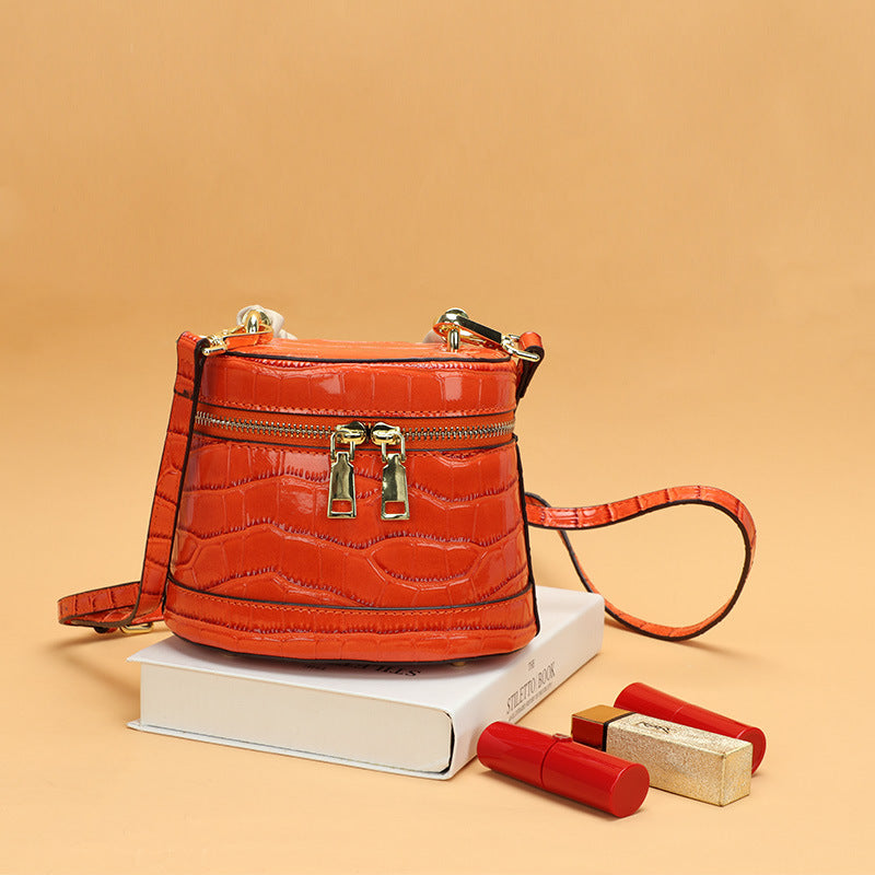 New Cowhide Crocodile Pattern Women's Bag Small Bucket Bag Retro Trendy Fashion Single Shoulder Bag Crossbody Handbag for Women