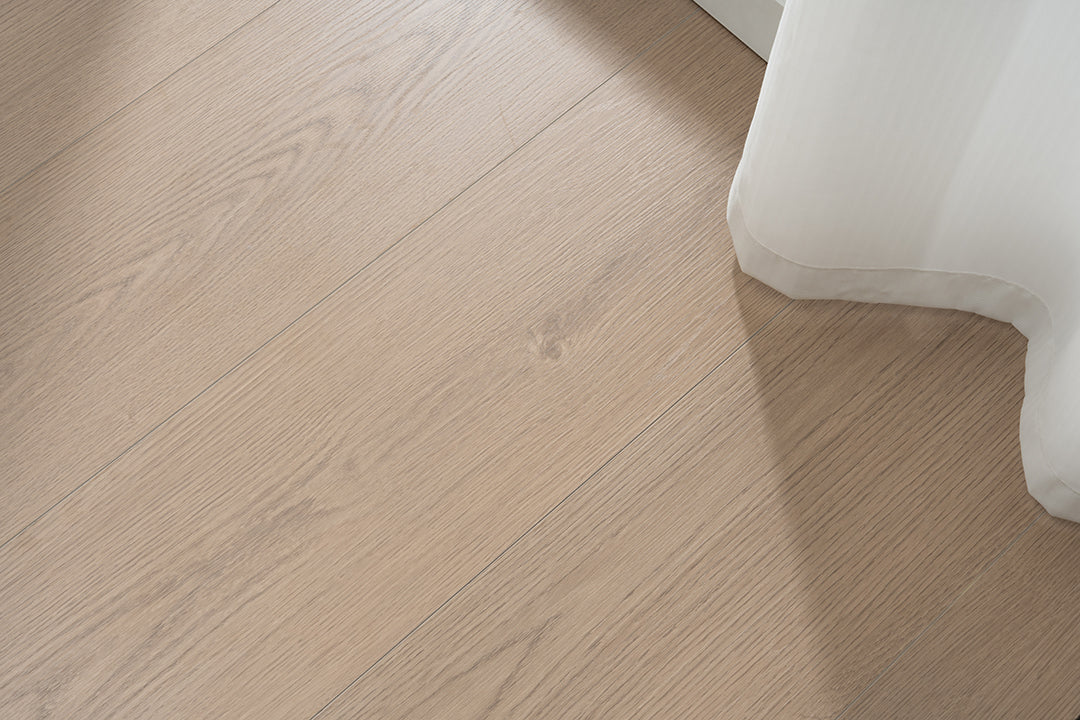 JX8202 Diamond Coating Full Birch Multi-layer Core Oak Grain Engineered Flooring