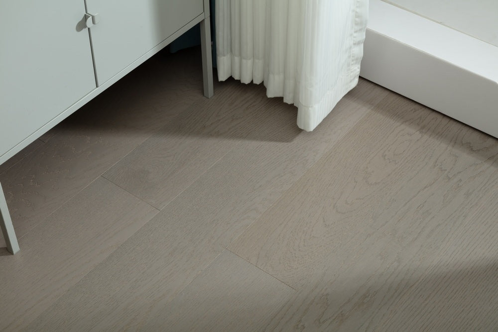 SK 1203 Full Birch Multi-layer Fire-Retardant Substrate Solid Wood Oak Veneer 1.2mm Scratch-resistant Engineered Flooring