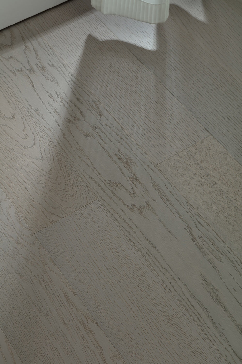 SK 1203 Full Birch Multi-layer Fire-Retardant Substrate Solid Wood Oak Veneer 1.2mm Scratch-resistant Engineered Flooring