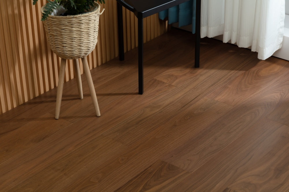 SK 1206 Full Birch Multi-layer Fire-Retardant Substrate Solid Wood Black Walnut Veneer 1.2mm Scratch-resistant Engineered Flooring