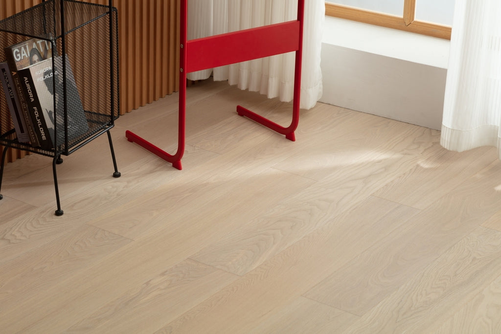 SK 1210 Full Birch Multi-layer Fire-Retardant Substrate Solid Wood European Oak Veneer 1.2mm Scratch-resistant  Engineered Flooring