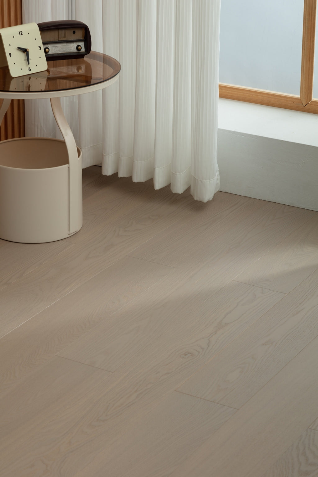 SK 1215 Full Birch Multi-layer Fire-Retardant Substrate Solid Wood European Oak Veneer 1.2 mm Scratch-resistant  Engineered Flooring