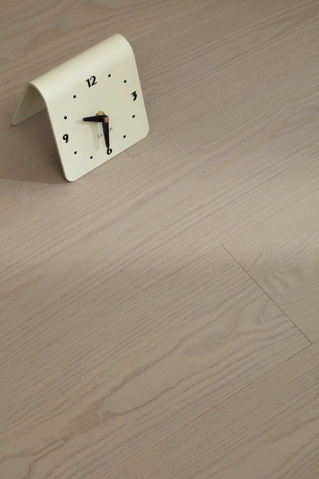 SK 1215 Full Birch Multi-layer Fire-Retardant Substrate Solid Wood European Oak Veneer 1.2 mm Scratch-resistant  Engineered Flooring