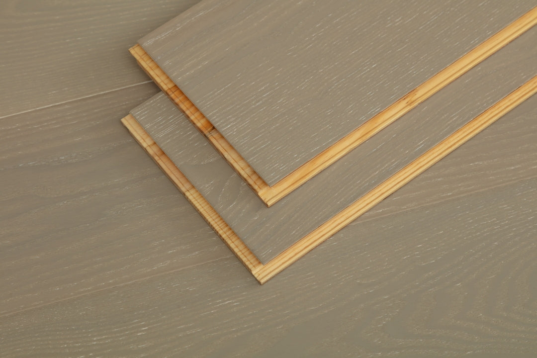 SK 1216 Full Birch Multi-layer Fire-Retardant Substrate Solid Wood European Oak Veneer 1.2 mm  Scratch-resistant  Engineered Flooring
