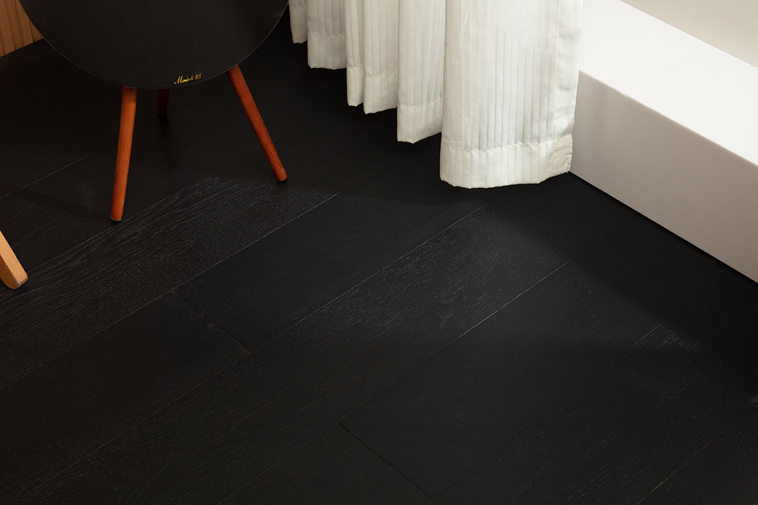 SK 1217 Full Birch Multi-layer Fire-Retardant Substrate Solid Wood European Oak Veneer 1.2 mm  Scratch-resistant  Engineered Flooring