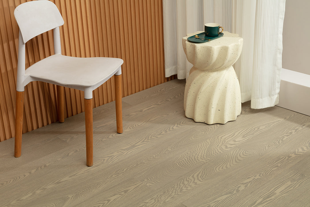 SK 1218 Full Birch Multi-layer Fire-Retardant Substrate Solid Wood European Oak Veneer 1.2 mm Scratch-resistant  Engineered Flooring
