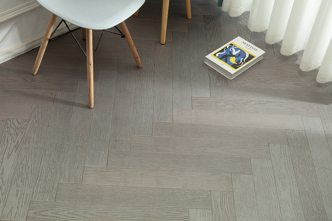 9209 Herringbone Art Parquet Metallic UV Finish Full Birch Multi-layer Core Solid Wood Oak Veneer Brushed Engineered Flooring