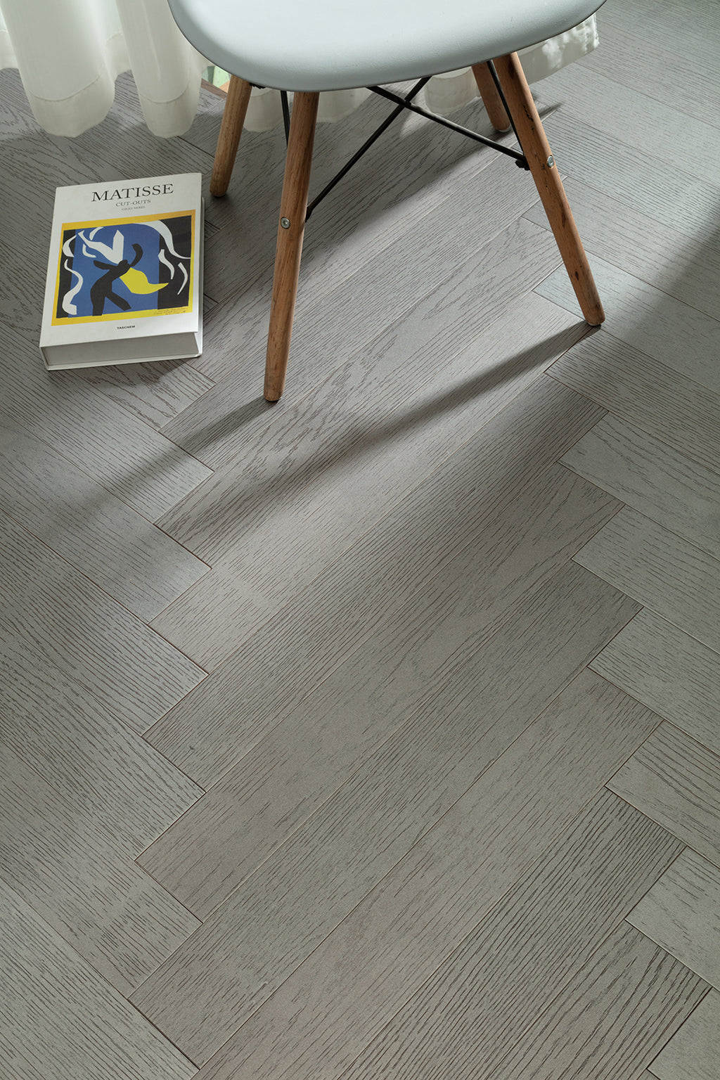 9209 Herringbone Art Parquet Metallic UV Finish Full Birch Multi-layer Core Solid Wood Oak Veneer Brushed Engineered Flooring