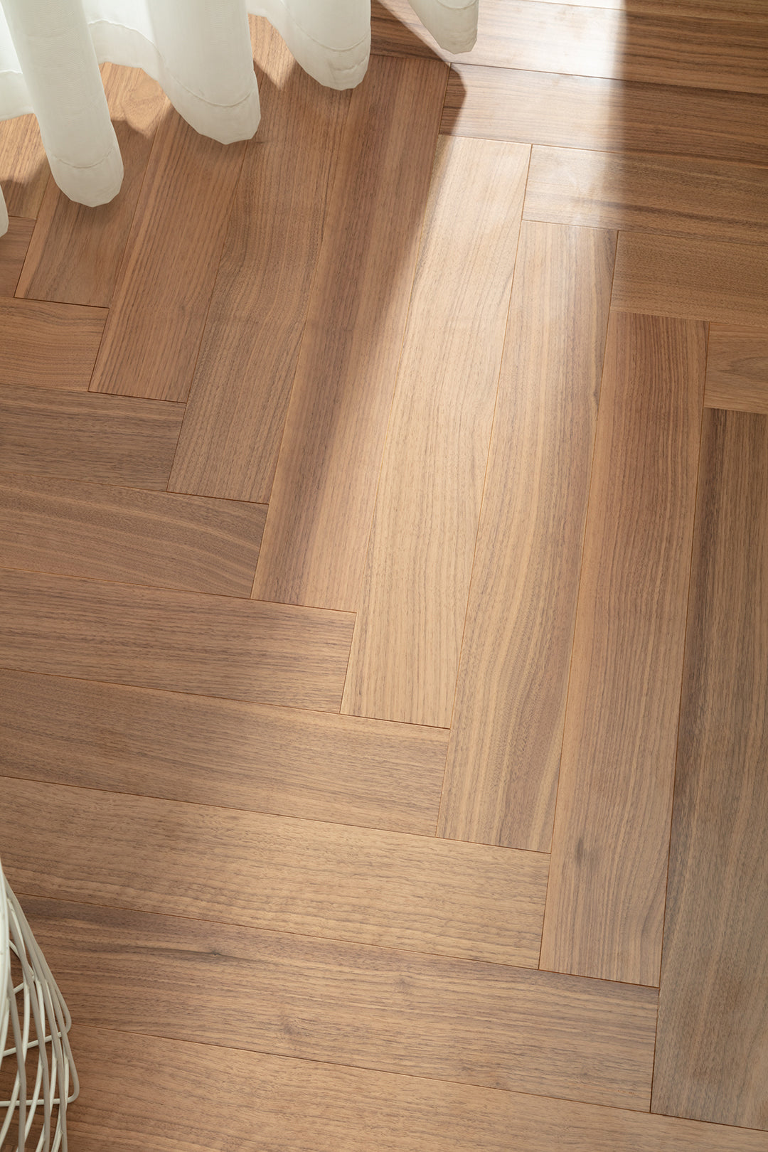 9213 Herringbone Art Parquet  Full Birch Multi-layer Core Solid Wood Black Walnut Veneer Brushed Engineered Flooring