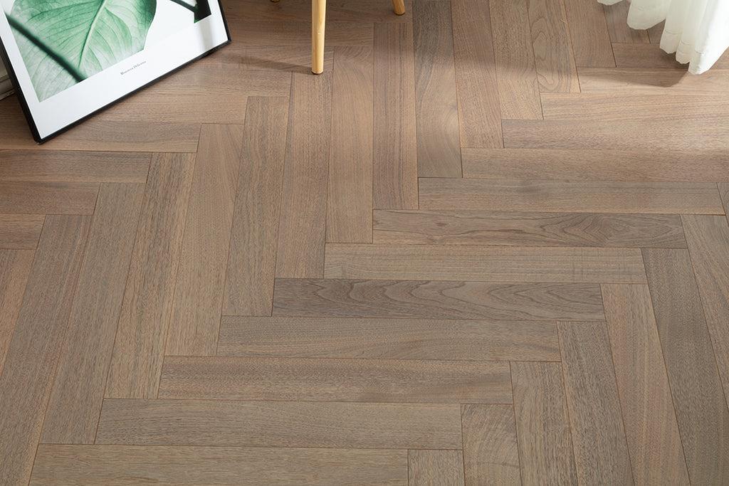 9215 Herringbone Art Parquet  Metallic UV Full Birch Multi-layer Core Solid Wood Black Walnut Veneer Brushed Engineered Flooring