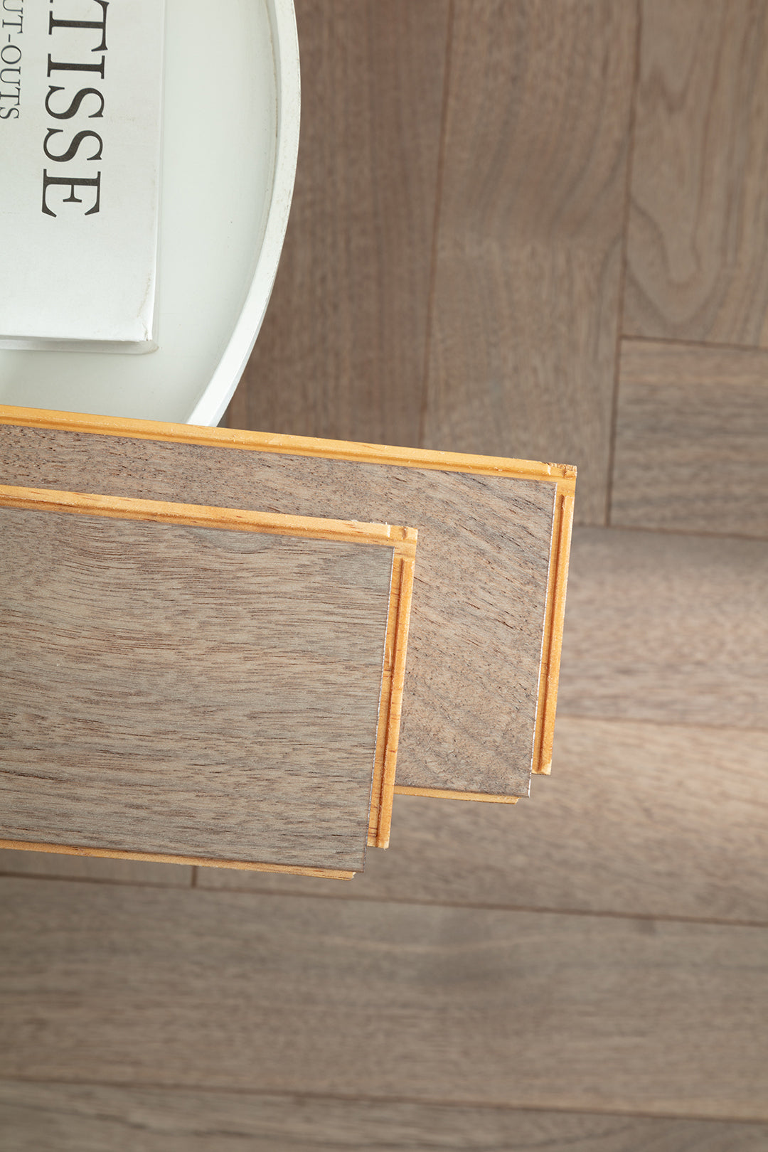 9215 Herringbone Art Parquet  Metallic UV Full Birch Multi-layer Core Solid Wood Black Walnut Veneer Brushed Engineered Flooring