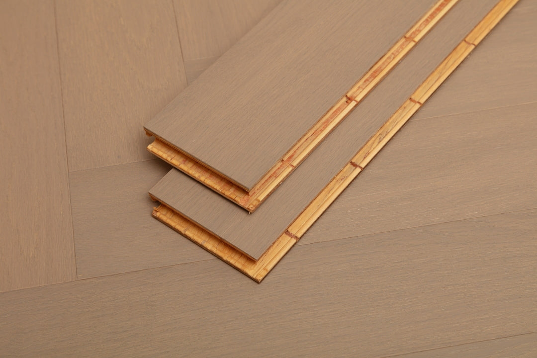 9231 Herringbone Art Parquet Full Birch Multi-layer Core Solid Wood Oak Veneer Engineered Flooring