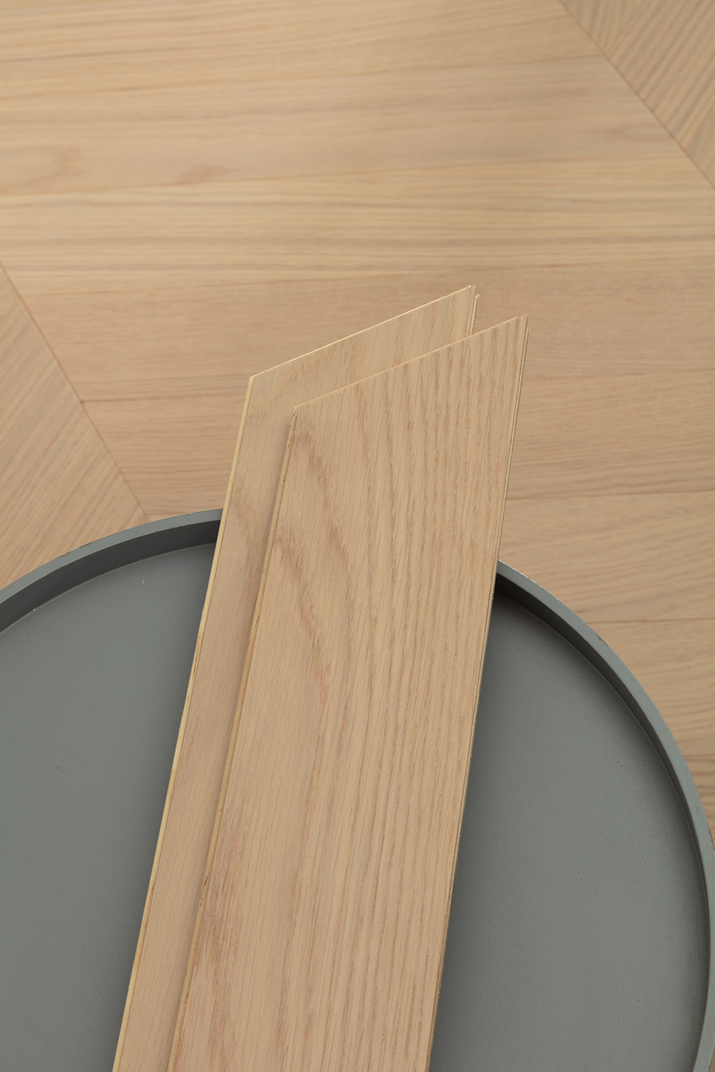 9507 Chevron Art Parquet Full Birch Multi-layer Core Solid Wood Oak Veneer Engineered Flooring