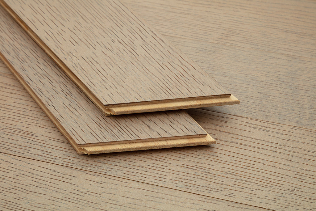 9508 Chevron Art Parquet Metallic UV Finish Full Birch Multi-layer Core Solid Wood Oak Veneer Engineered Flooring