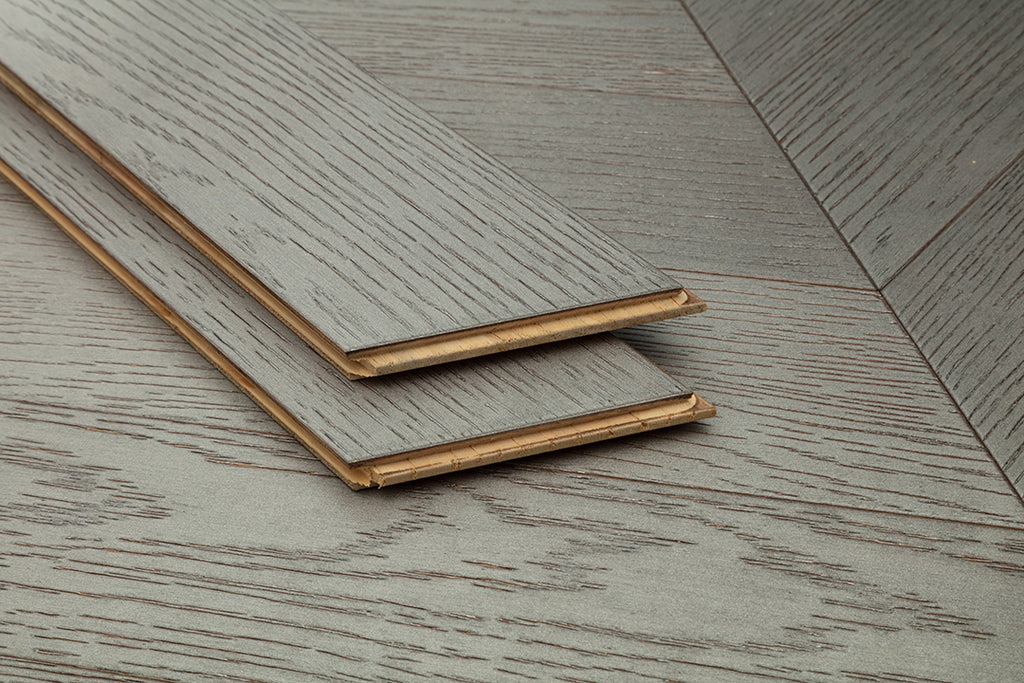 9509 Chevron Art Parquet Metallic UV Finish Full Birch Multi-layer Core Solid Wood Oak Veneer Engineered Flooring