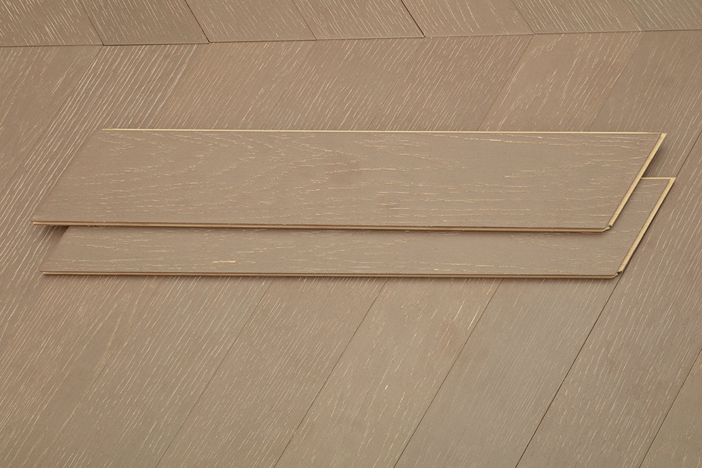 9511 Chevron Art Parquet  Full Birch Multi-layer Core Solid Wood Oak Veneer  Engineered Flooring