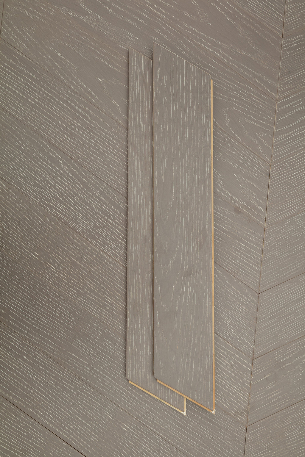 9512 Chevron Art Parquet  Full Birch Multi-layer Core Solid Wood Oak Veneer Brushed Engineered Flooring