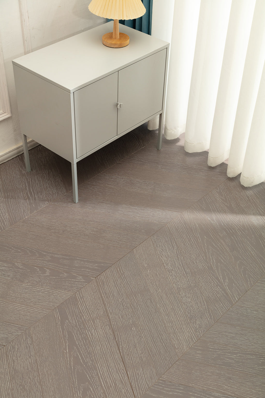9512 Chevron Art Parquet  Full Birch Multi-layer Core Solid Wood Oak Veneer Brushed Engineered Flooring