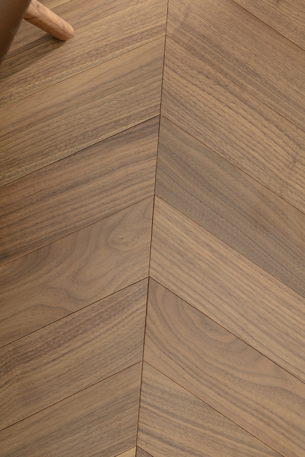 9513 Chevron Art Parquet  Full Birch Multi-layer Core Solid Wood Black Walnut Veneer Engineered Flooring