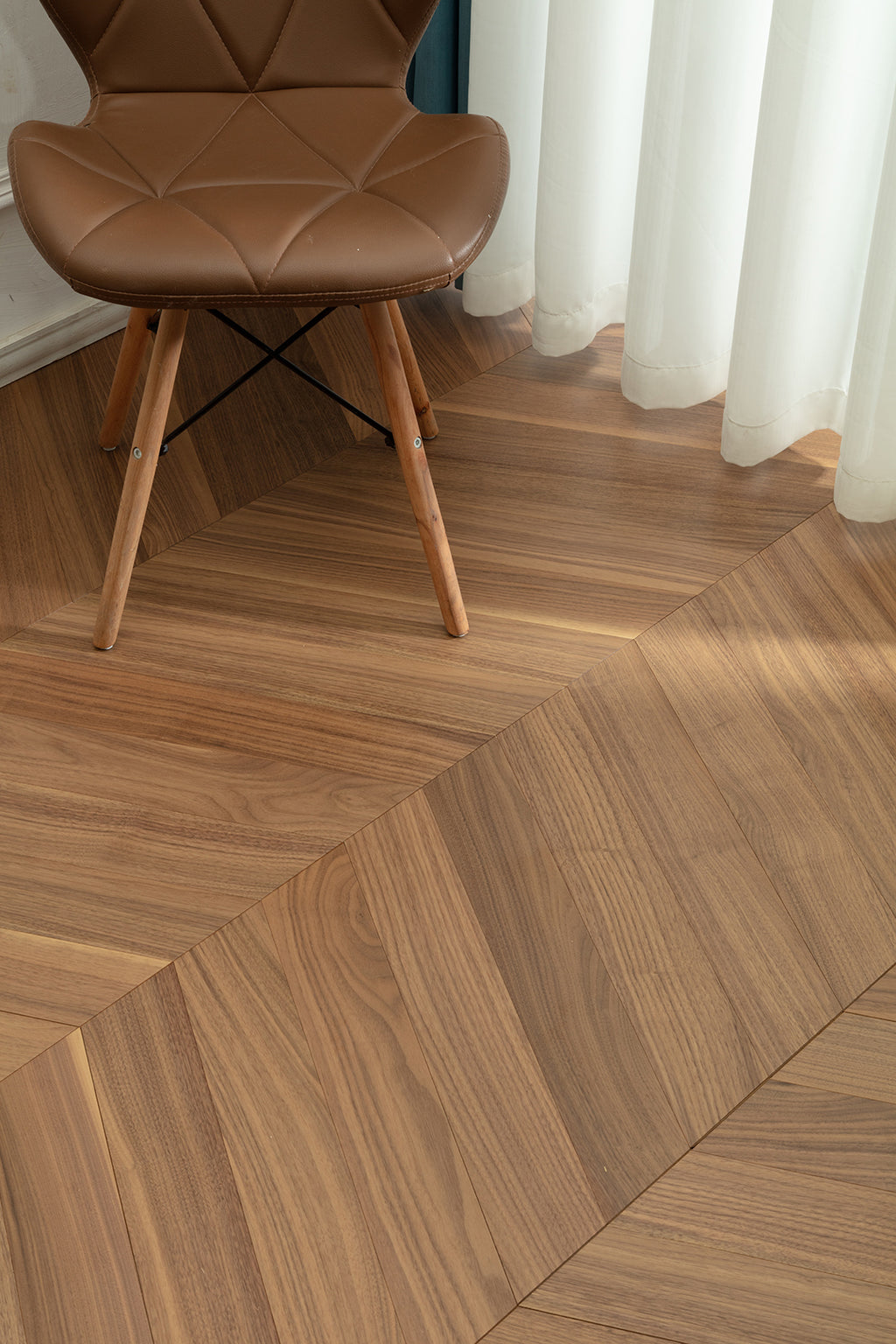 9513 Chevron Art Parquet  Full Birch Multi-layer Core Solid Wood Black Walnut Veneer Engineered Flooring