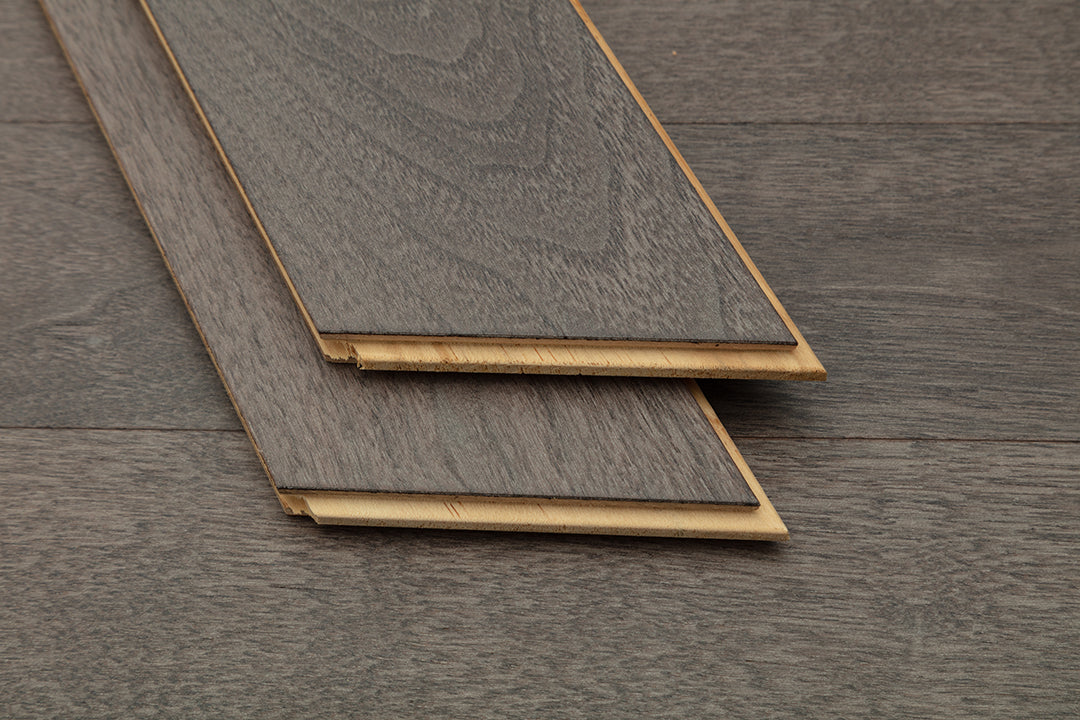 9516 Chevron Art Parquet Metallic UV Finish Full Birch Multi-layer Core Solid Wood Black Walnut Veneer Engineered Flooring