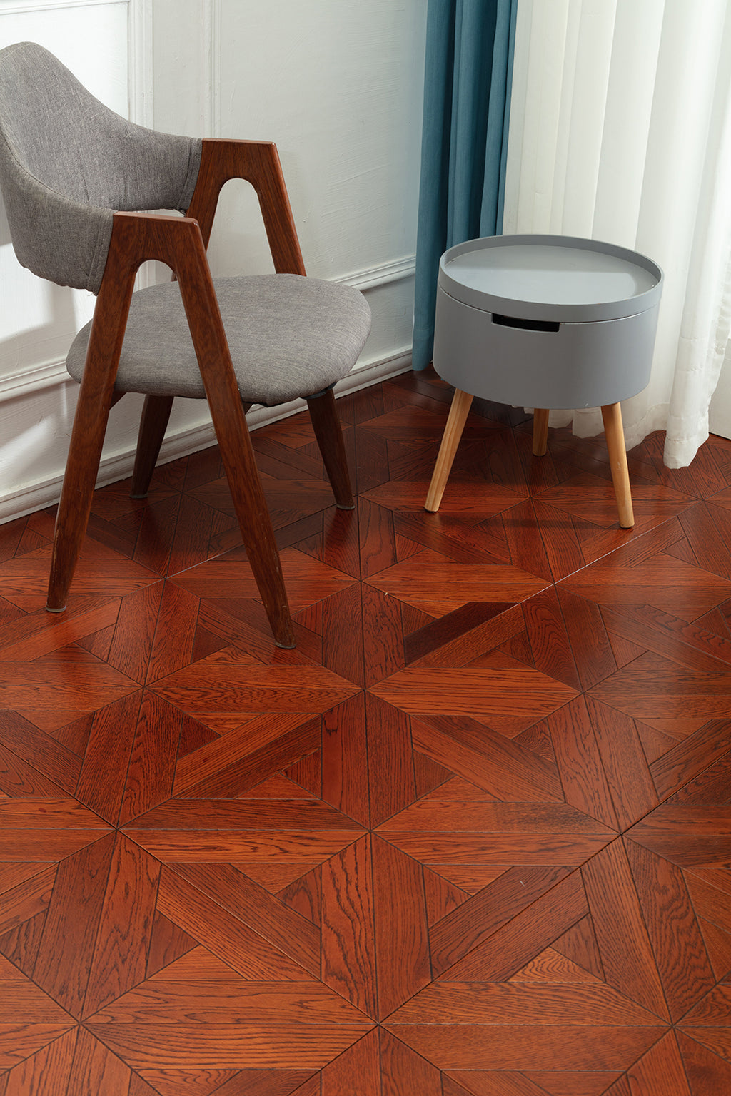 9121 Warm Russet Oak Starburst Parquet Timeless Retro Classic Art Wood Flooring | Marquetry Art Parquet Series