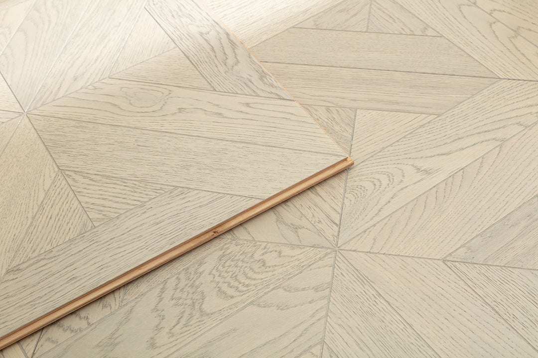 9152 Art Parquet Fire-Retardant Full Birch Multi-layer Core Solid Wood Oak Veneer Skid-resistant T&G Joint Engineered Flooring