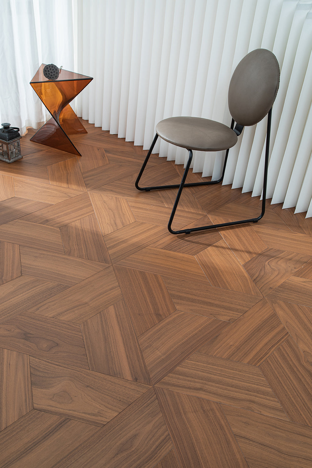 YXPH03 Trapezoid Contour Art Parquet Full Birch Multi-layer Core Solid Wood Black Walnut Veneer Flush Joint Engineered Flooring