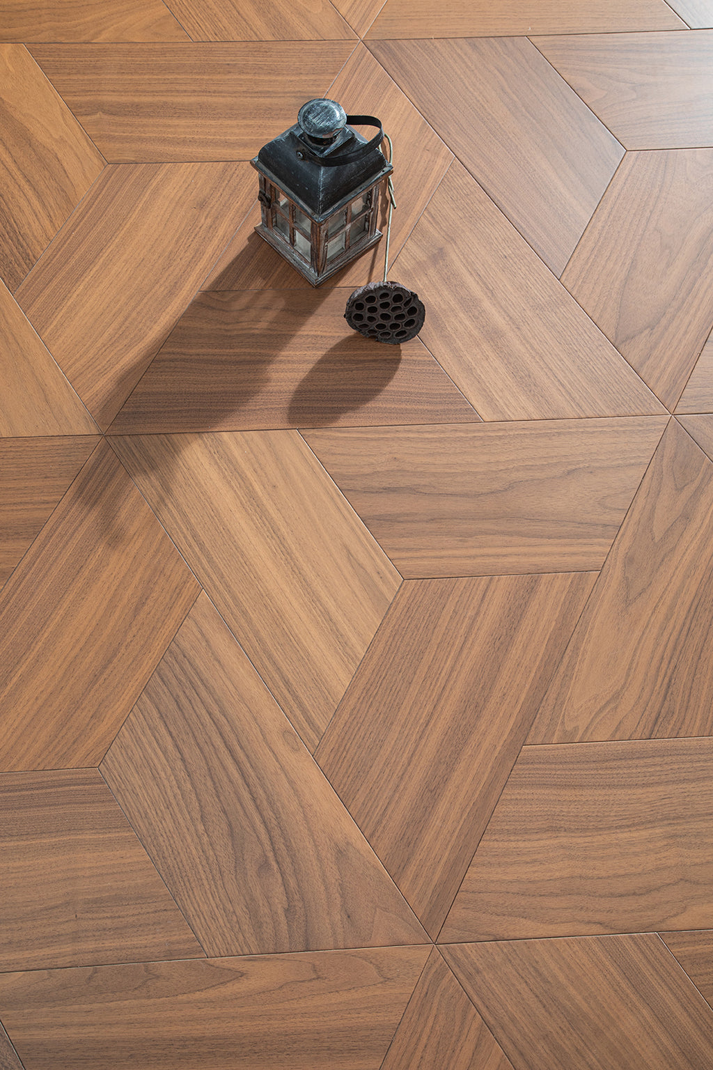 YXPH03 Trapezoid Contour Art Parquet Full Birch Multi-layer Core Solid Wood Black Walnut Veneer Flush Joint Engineered Flooring
