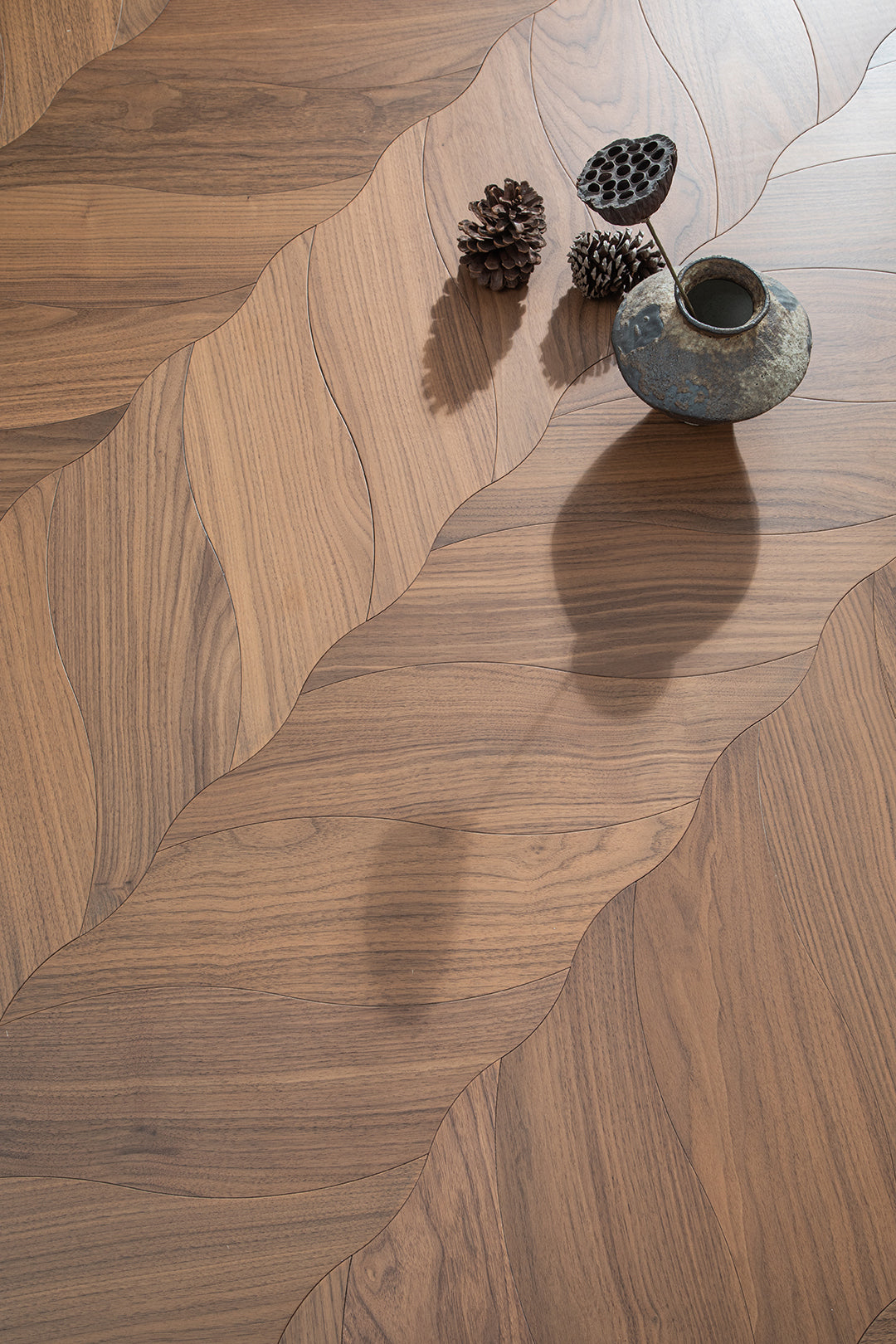 YXPH05 Petal Contour Art Parquet Full Birch Multi-layer Core Solid Wood Black Walnut Veneer Flush Joint Engineered Flooring