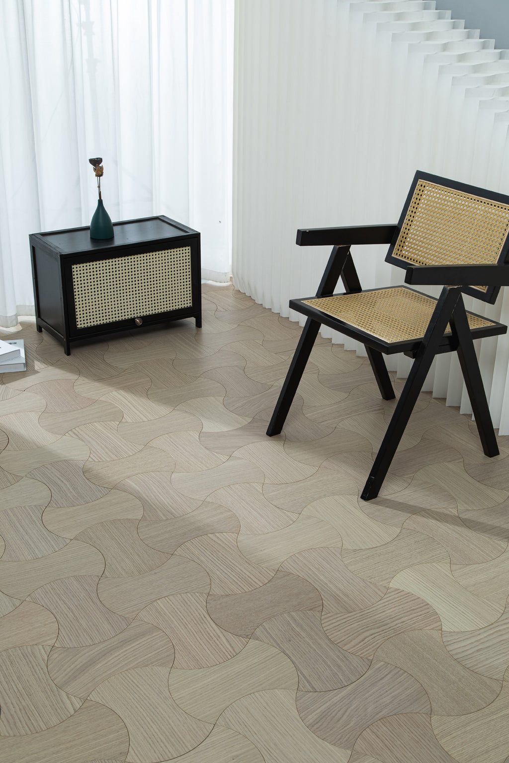 YXPX612 Creamy White Oak Hourglass Silhouette Soft Flowing Artistic Parquet Flooring | Wasp Waist Series