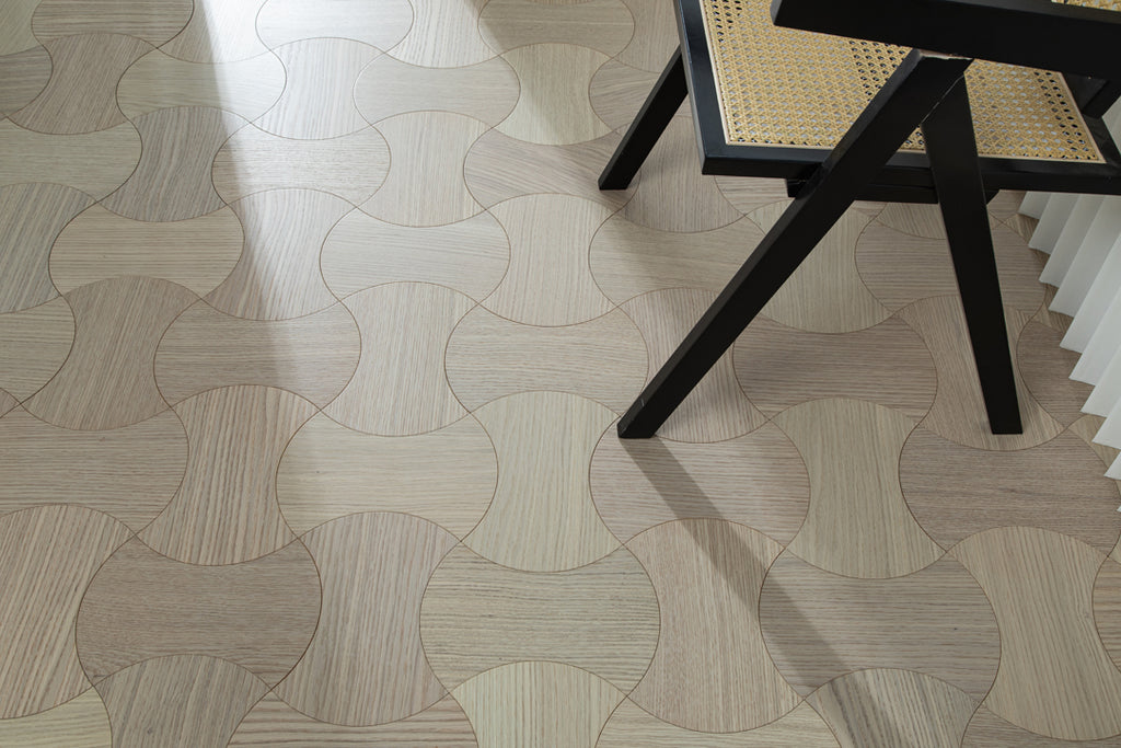 YXPX612 Creamy White Oak Hourglass Silhouette Soft Flowing Artistic Parquet Flooring | Wasp Waist Series